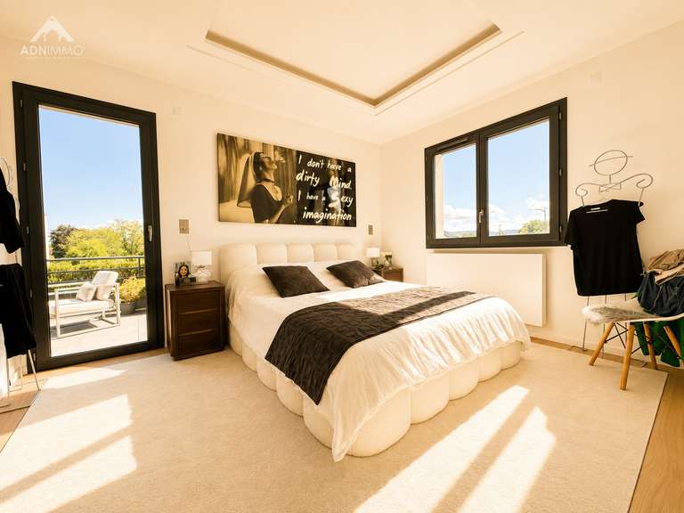 Maison Saint-Genis-Pouilly - 4 chambres - 133m²