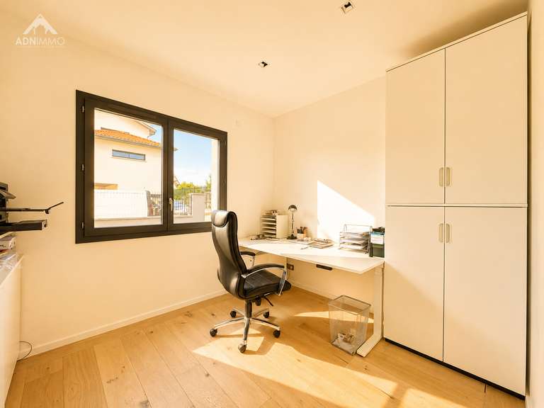 Maison Saint-Genis-Pouilly - 4 chambres - 133m²