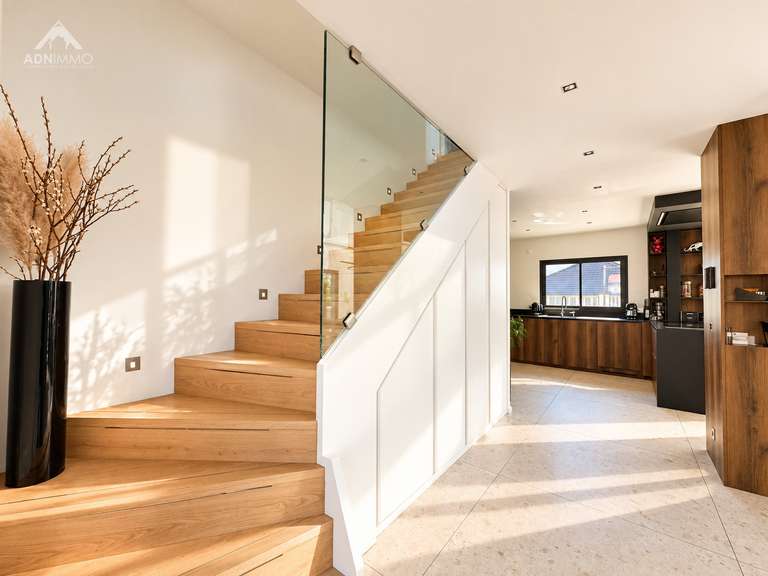 Maison Saint-Genis-Pouilly - 4 chambres - 133m²