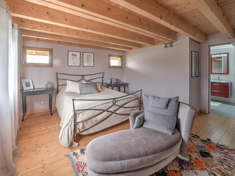 Villa Saint-Genis-Pouilly - 4 chambres - 271m²