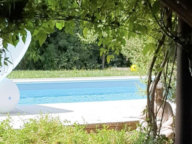 Villa Saint-Genis-Pouilly - 4 chambres - 271m²