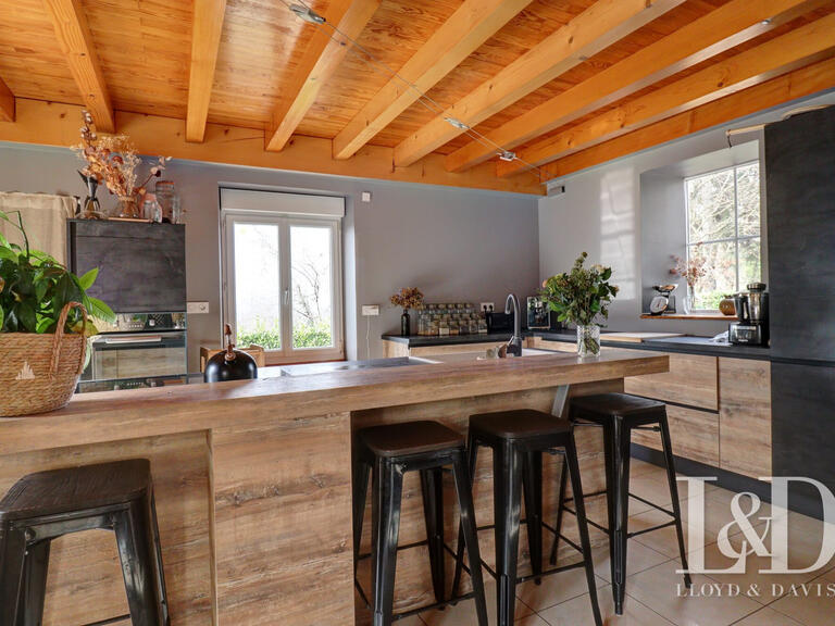 Maison Saint-Genix-les-Villages - 4 chambres - 192m²
