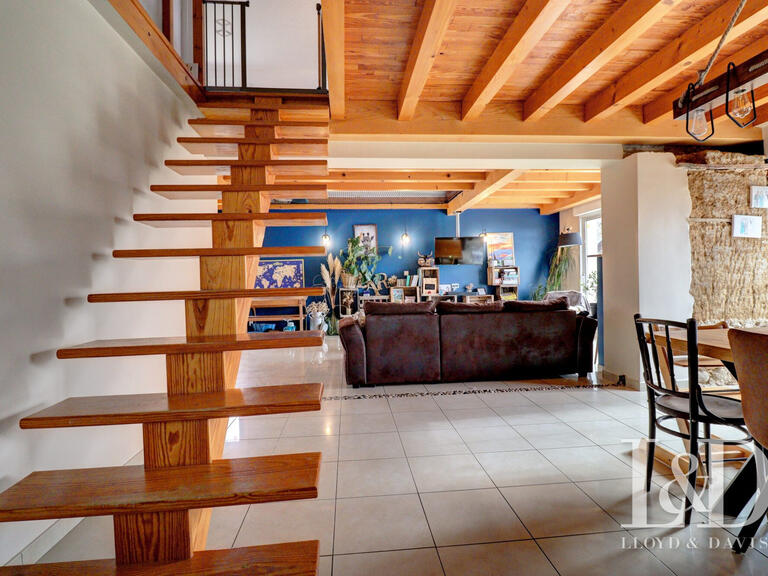 Maison Saint-Genix-les-Villages - 4 chambres - 192m²