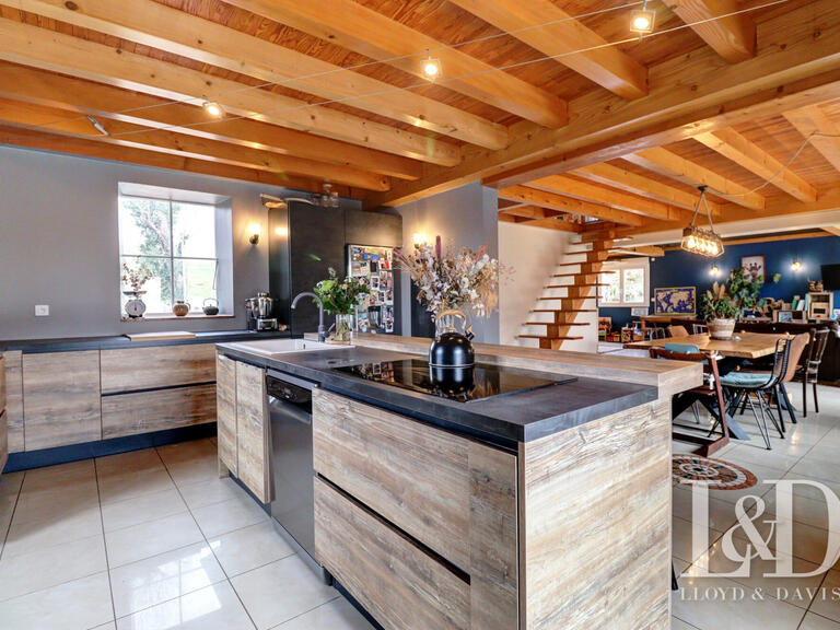 Maison Saint-Genix-les-Villages - 4 chambres - 192m²
