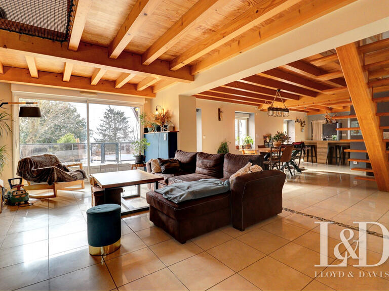 Maison Saint-Genix-les-Villages - 4 chambres - 192m²