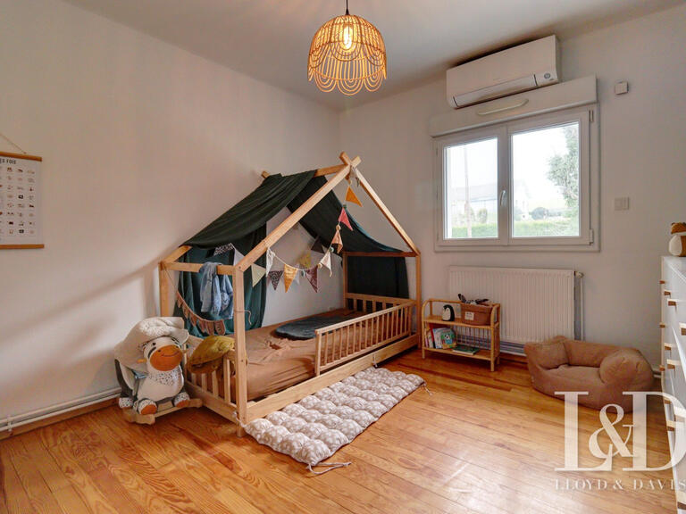 Maison Saint-Genix-les-Villages - 4 chambres - 192m²