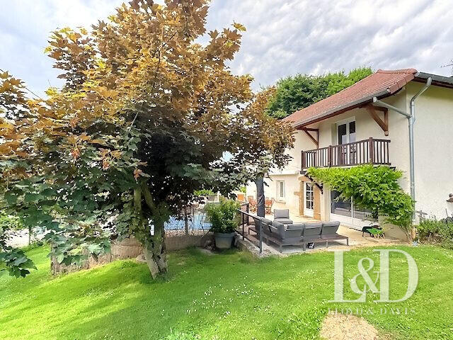 House Saint-Genix-les-Villages - 4 bedrooms - 192m²