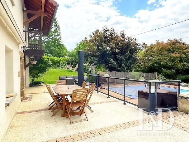 House Saint-Genix-les-Villages - 4 bedrooms - 192m²