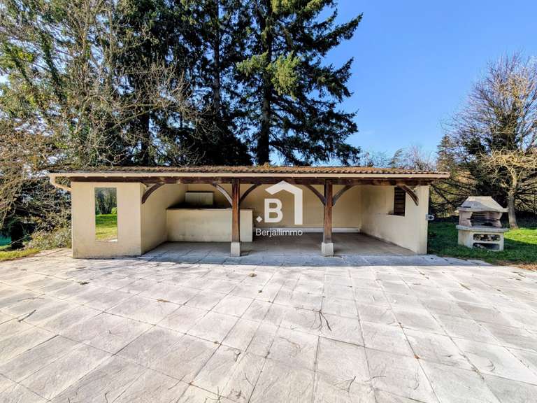 Maison Saint-Georges-d'Espéranche - 7 chambres - 310m²