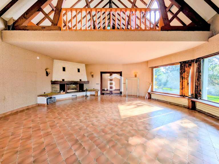 Maison Saint-Georges-d'Espéranche - 7 chambres - 310m²