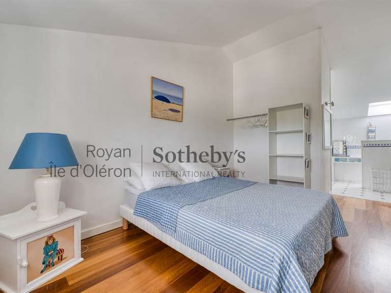 Maison Saint-Georges-d'Oléron - 5 chambres - 240m²