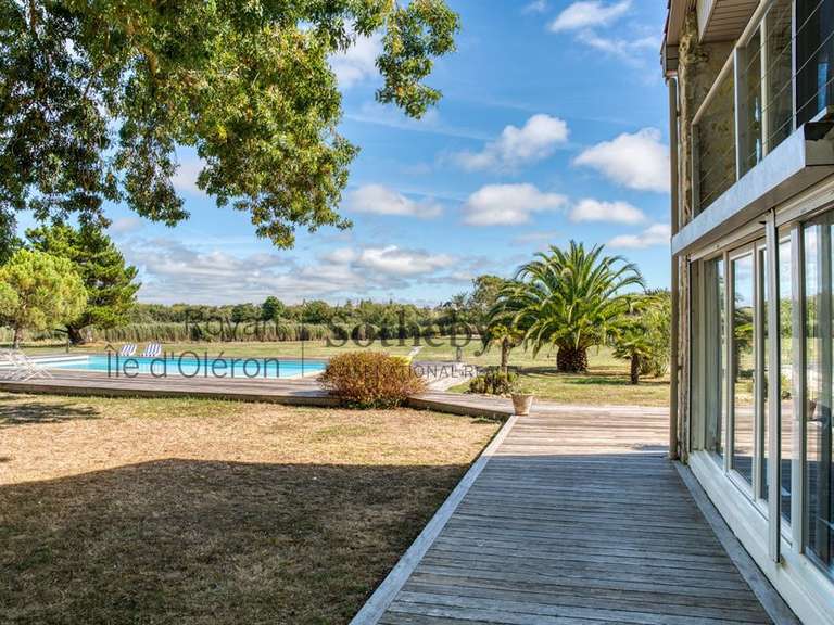 Maison Saint-Georges-d'Oléron - 5 chambres - 240m²