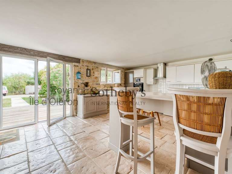 Maison Saint-Georges-d'Oléron - 5 chambres - 240m²