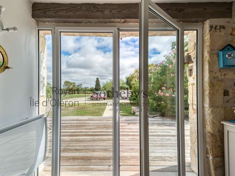 Maison Saint-Georges-d'Oléron - 5 chambres - 240m²