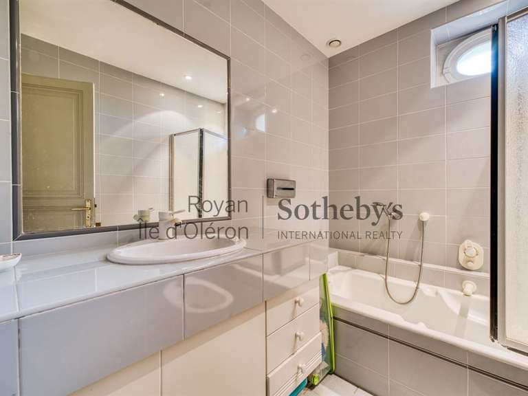 Maison Saint-Georges-d'Oléron - 3 chambres - 200m²