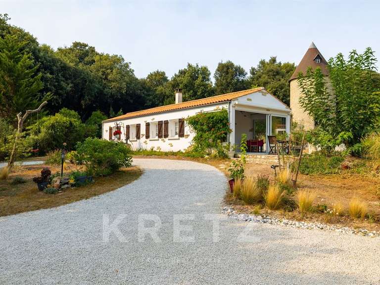 Maison Saint-Georges-d'Oléron - 6 chambres - 205m²