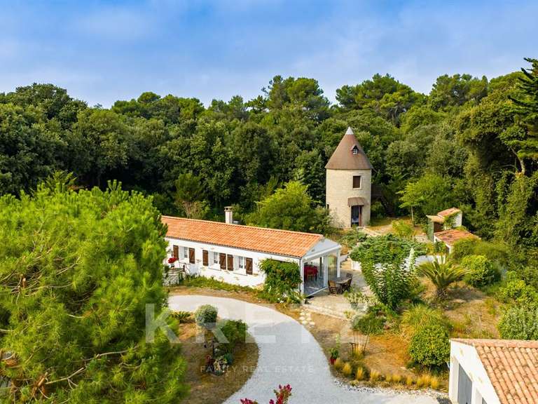 Maison Saint-Georges-d'Oléron - 6 chambres - 205m²