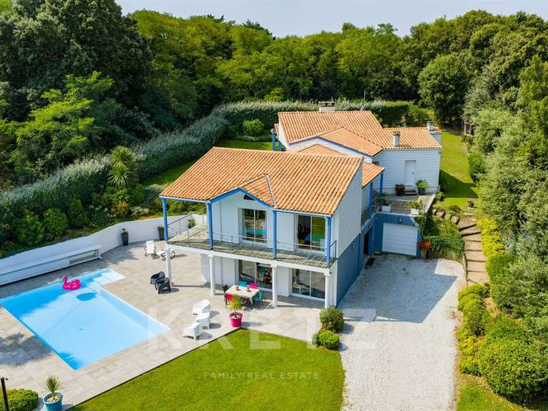 Maison Saint-Georges-d'Oléron - 4 chambres - 235m²