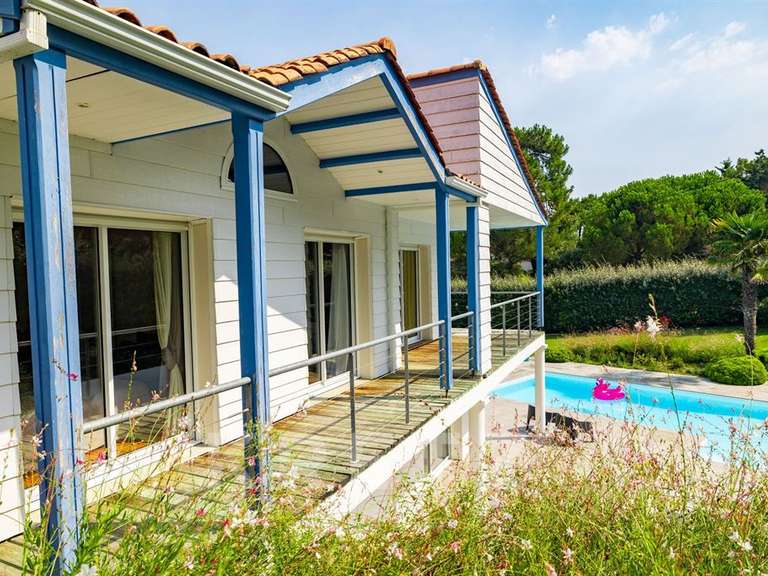 Maison Saint-Georges-d'Oléron - 4 chambres - 235m²