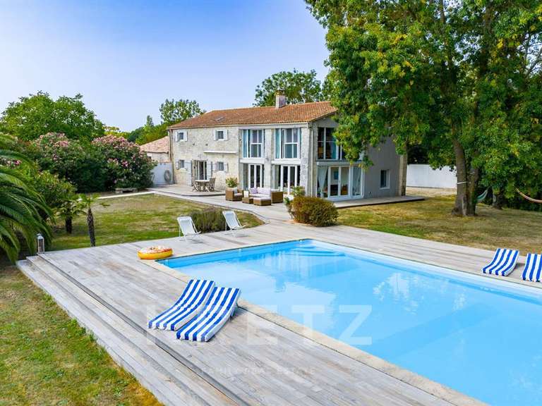 Maison Saint-Georges-d'Oléron - 5 chambres - 245m²