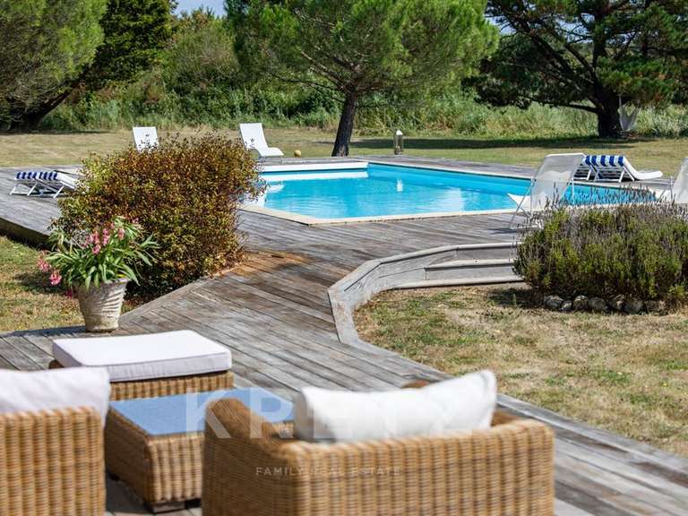 Maison Saint-Georges-d'Oléron - 5 chambres - 245m²