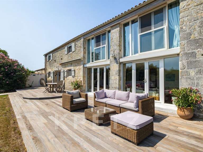 Maison Saint-Georges-d'Oléron - 5 chambres - 245m²