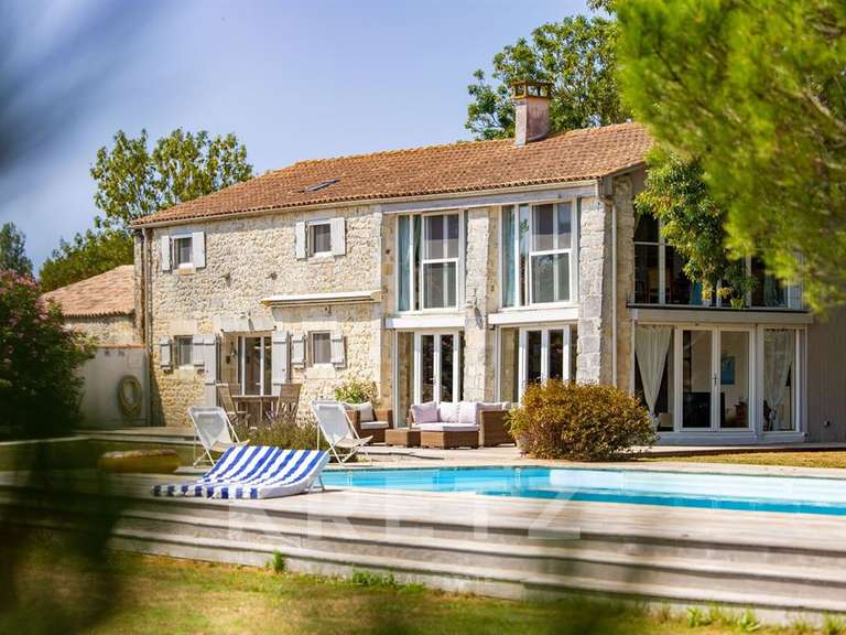 Maison Saint-Georges-d'Oléron - 5 chambres - 245m²