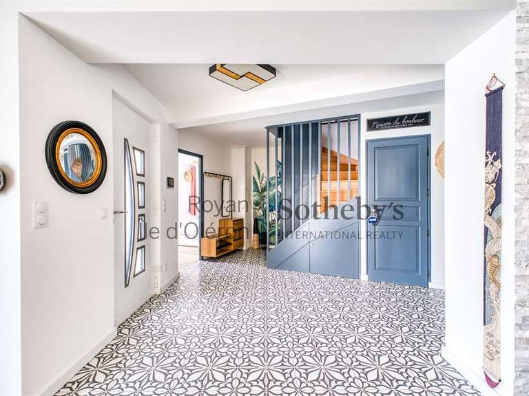 Maison Saint-Georges-d'Oléron - 6 chambres - 184m²