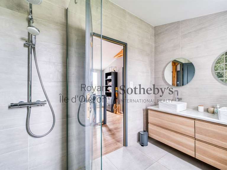 House Saint-Georges-d'Oléron - 6 bedrooms - 184m²