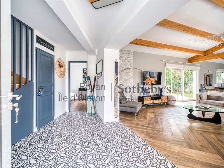 Maison Saint-Georges-d'Oléron - 6 chambres - 184m²