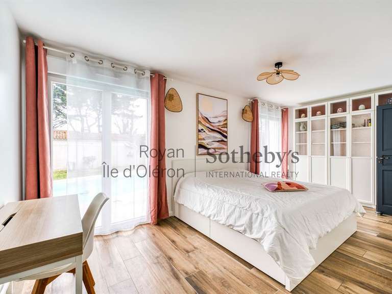 Maison Saint-Georges-d'Oléron - 6 chambres - 184m²