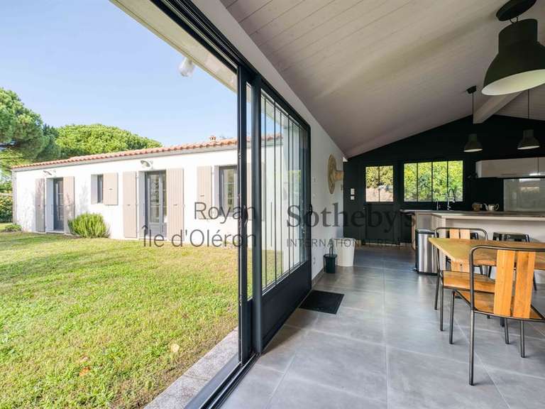 Maison Saint-Georges-d'Oléron - 5 chambres - 159m²