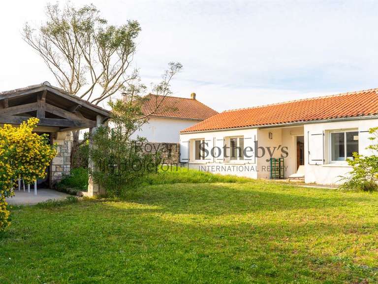 Maison Saint-Georges-d'Oléron - 7 chambres - 240m²