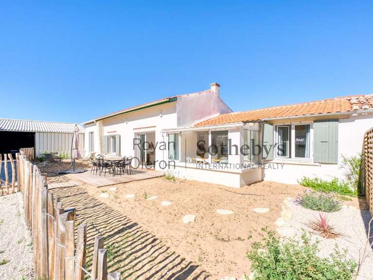 House Saint-Georges-d'Oléron - 8 bedrooms - 238m²