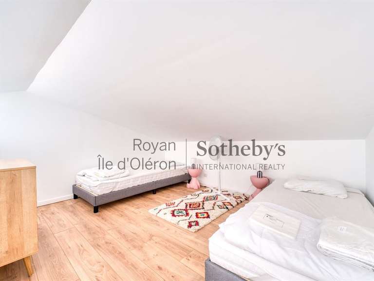 Maison Saint-Georges-d'Oléron - 8 chambres - 238m²