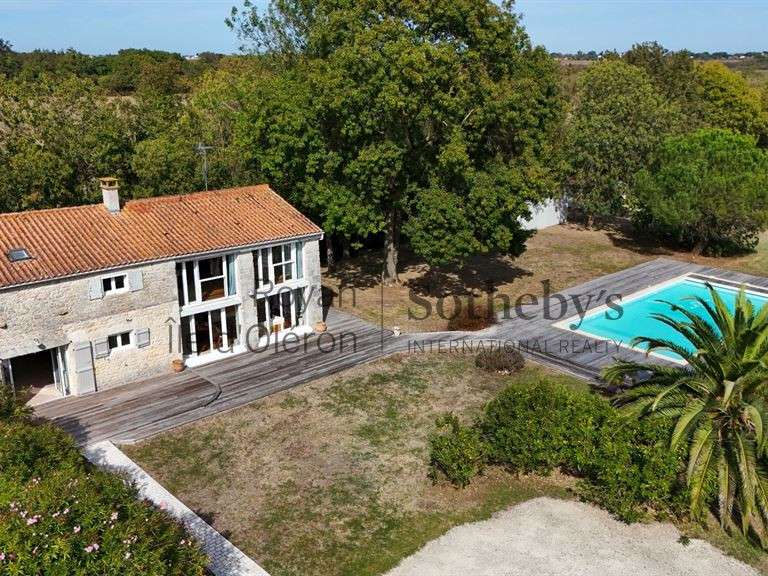 Maison Saint-Georges-d'Oléron - 5 chambres - 240m²