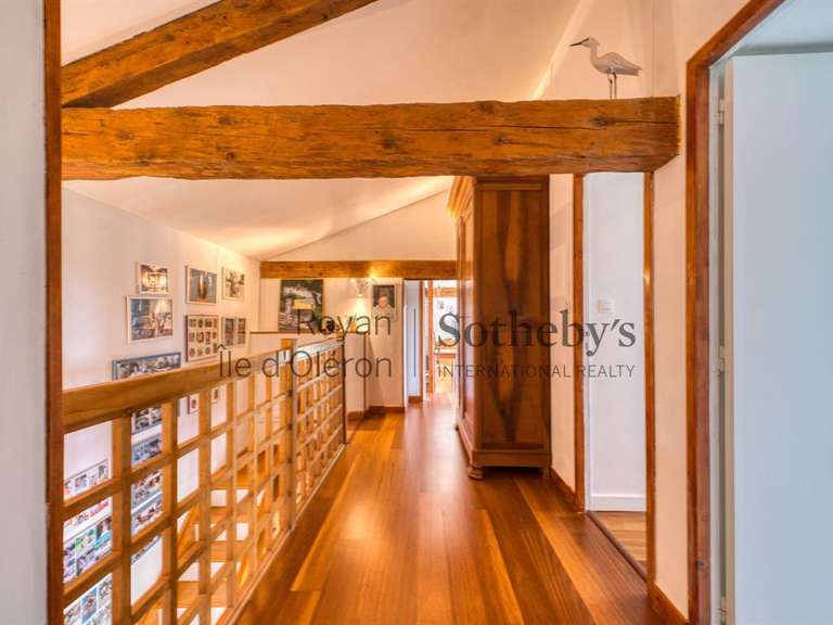 Maison Saint-Georges-d'Oléron - 5 chambres - 240m²