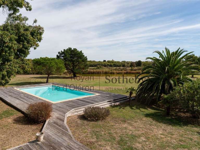 Maison Saint-Georges-d'Oléron - 5 chambres - 240m²