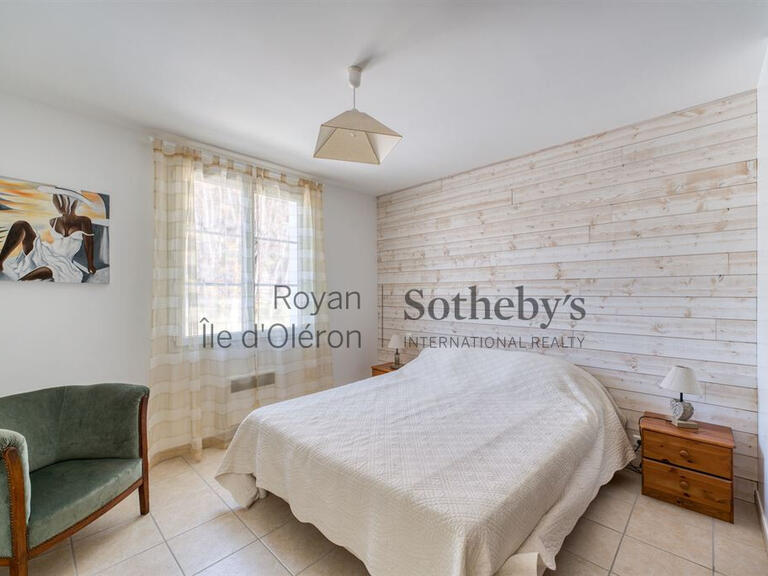 Sale Property Saint-Georges-d'Oléron - 16 bedrooms