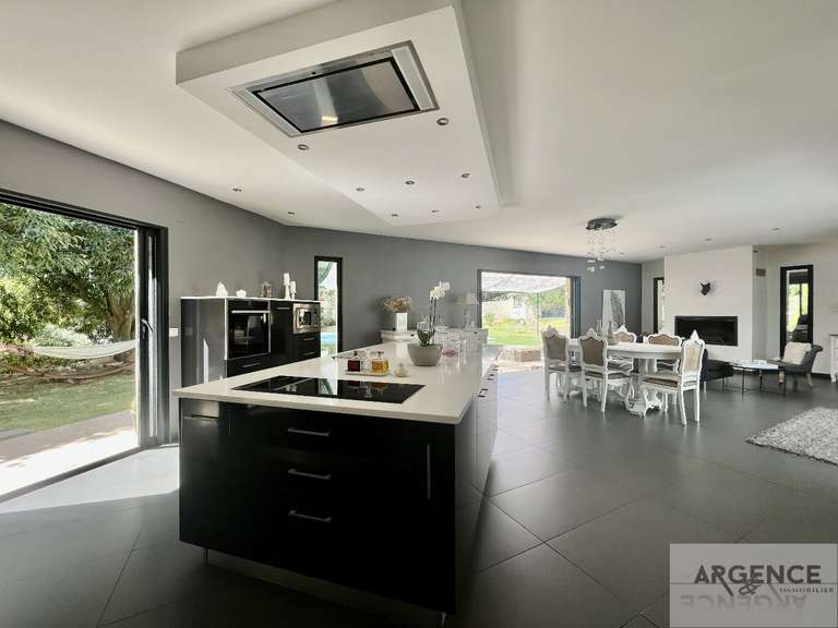 Maison Saint-Georges-d'Orques - 5 chambres - 254m²