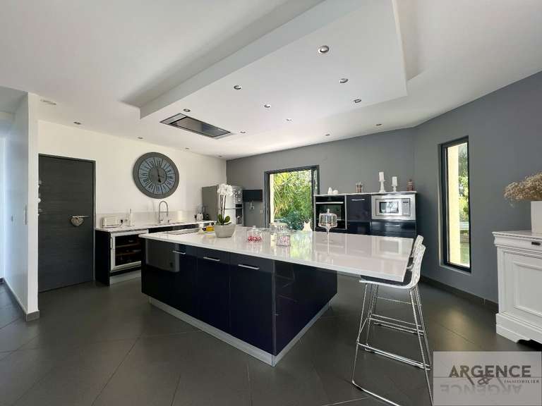 Maison Saint-Georges-d'Orques - 5 chambres - 254m²