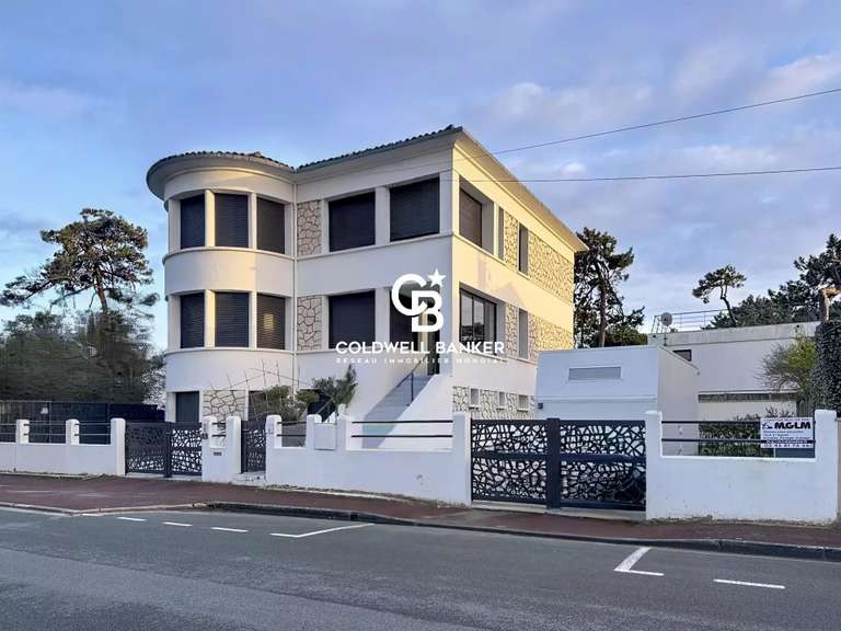 Hôtel particulier avec Vue sur mer Saint-Georges-de-Didonne - 300m²