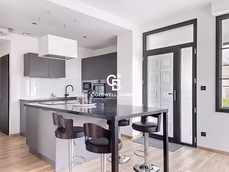 Hôtel particulier avec Vue sur mer Saint-Georges-de-Didonne - 300m²