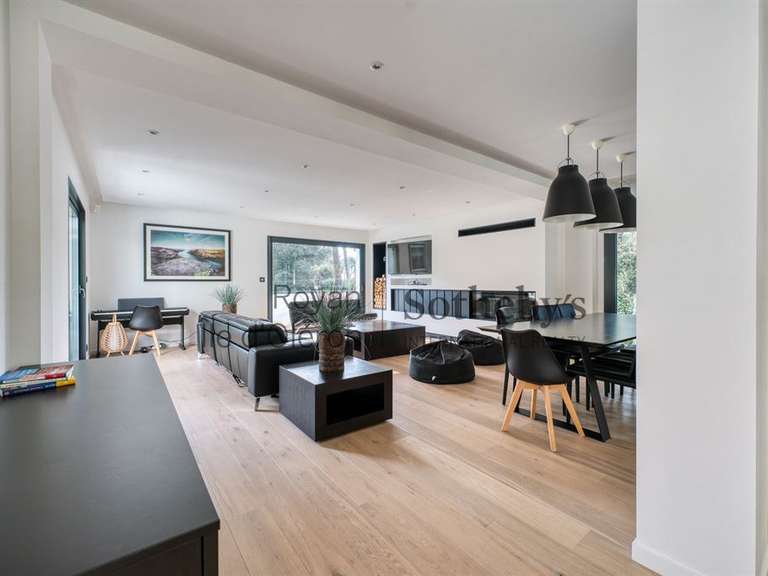 Maison Saint-Georges-de-Didonne - 4 chambres - 220m²