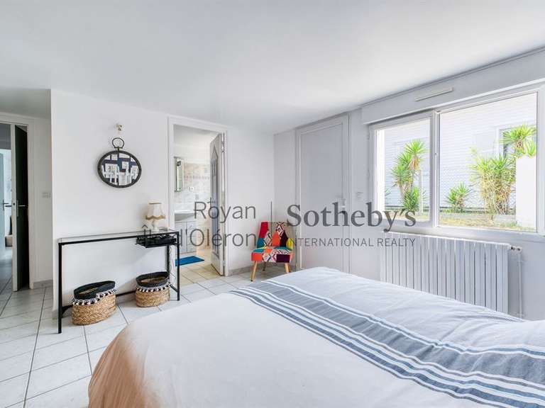 Maison Saint-Georges-de-Didonne - 6 chambres - 220m²