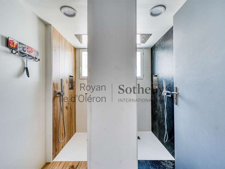 Maison Saint-Georges-de-Didonne - 6 chambres - 220m²