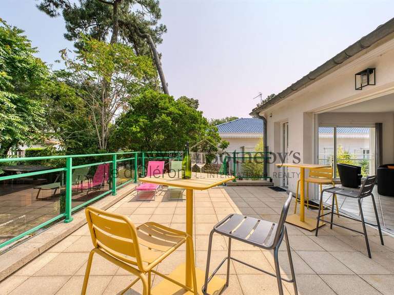 Maison Saint-Georges-de-Didonne - 6 chambres - 220m²