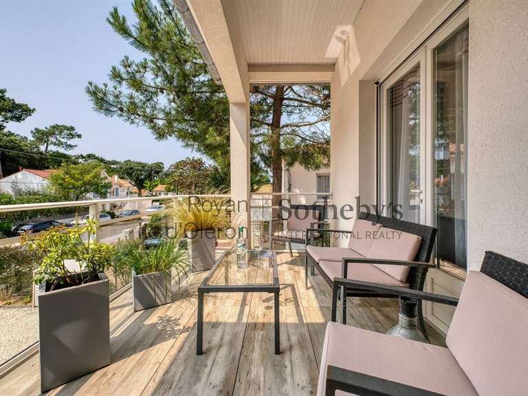 Maison Saint-Georges-de-Didonne - 6 chambres - 220m²