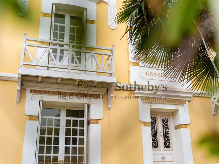 Maison Saint-Georges-de-Didonne - 4 chambres - 158m²