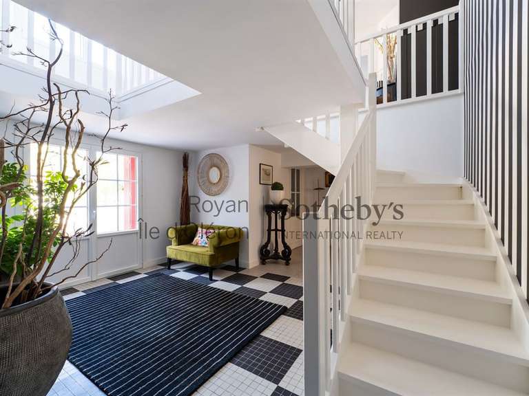 Maison Saint-Georges-de-Didonne - 5 chambres - 261m²